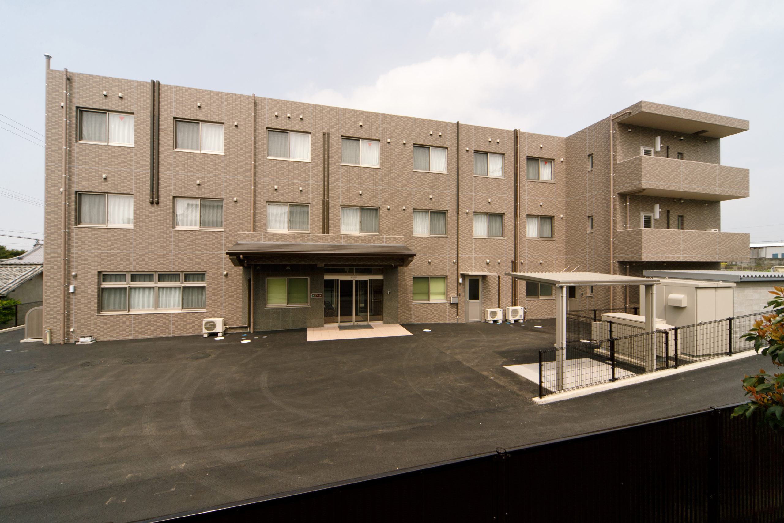 11.サービス付き高齢者向け住宅あいらんど上野(H27.2　伊予市)